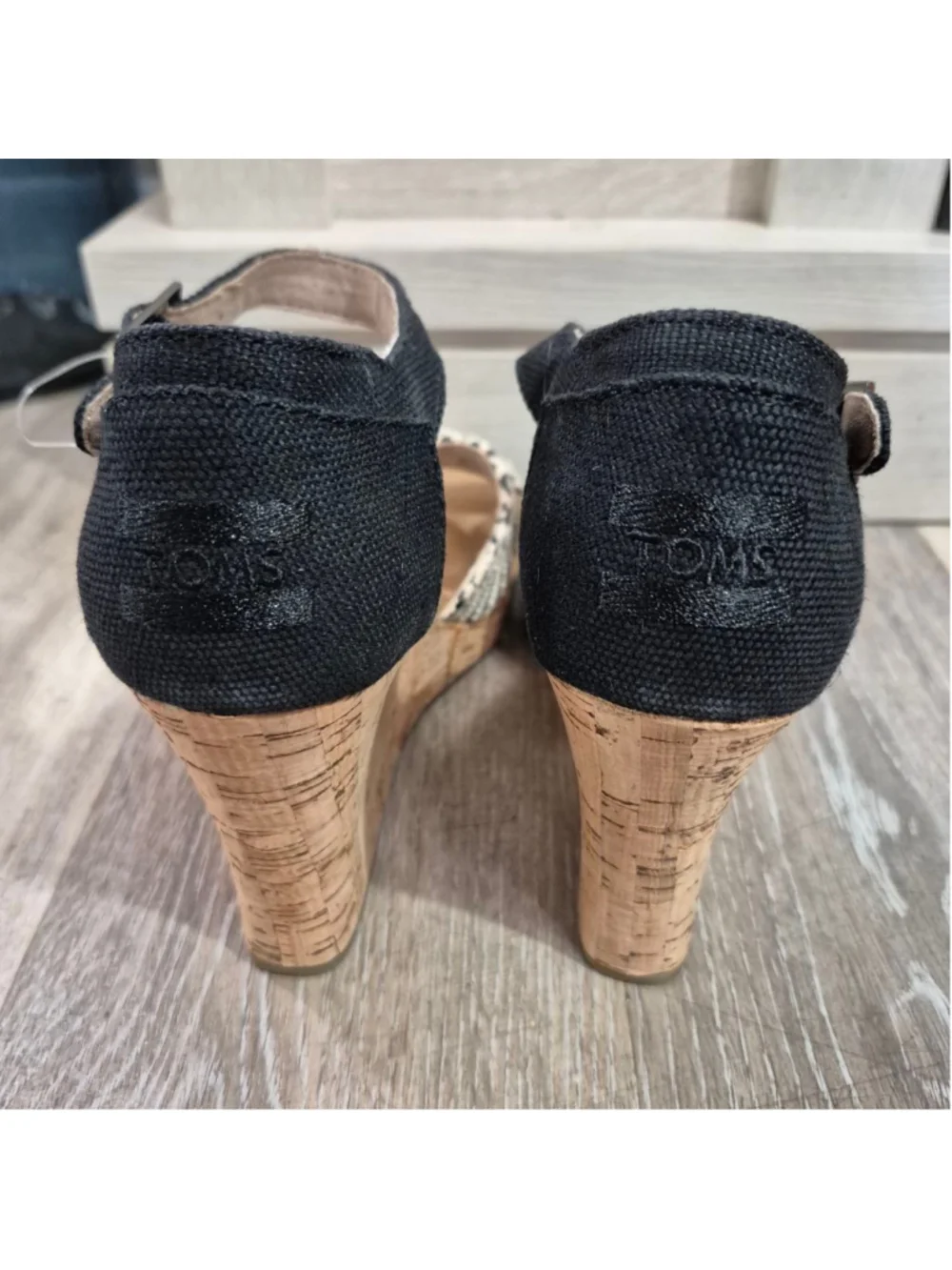 Women's TOMS Black & Beige Cork Wedge Sandals Size 7.5 nwot
